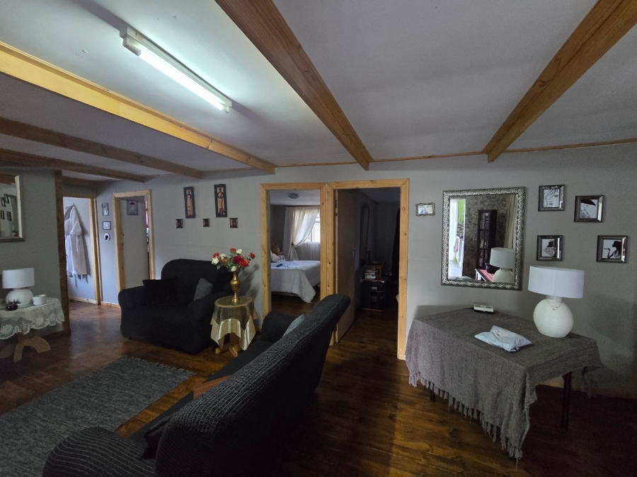 8 Bedroom Property for Sale in Bayswater Free State